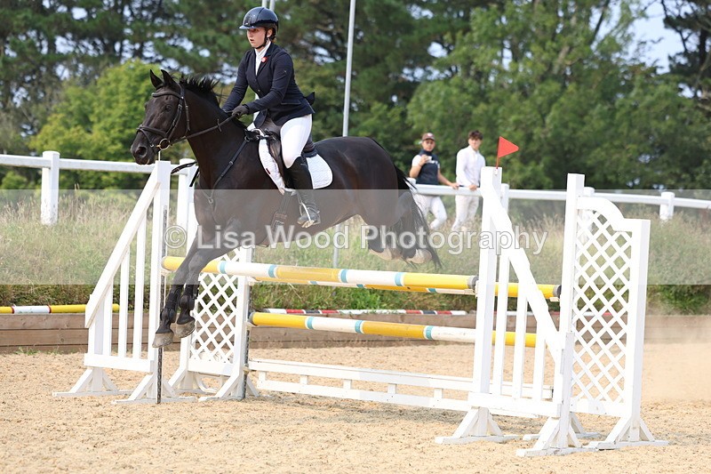 3E7A2528 - Class 8: Senior Newcomers/1.10m open