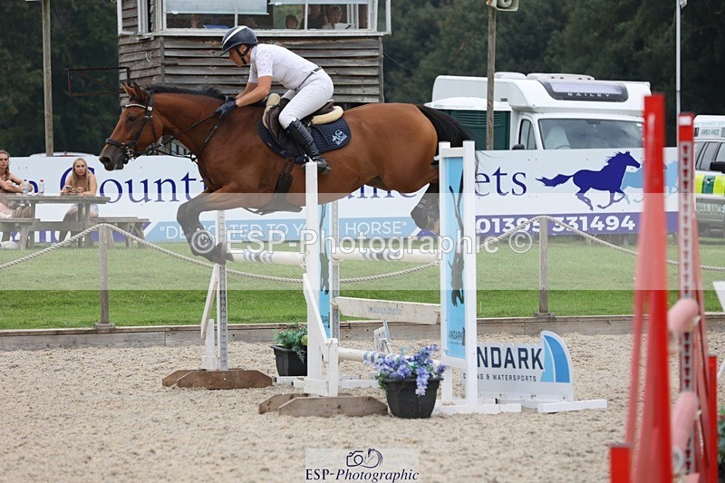 230908-170818-03148 - Cls 9 Snr Newcomers & 1.10m Open