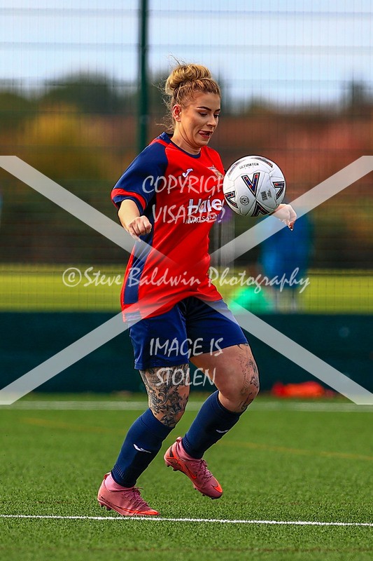 1DX30722 - 2025-10-05 FC Abbey Meads Ladies V Purton  Kingsdown FC Ladies