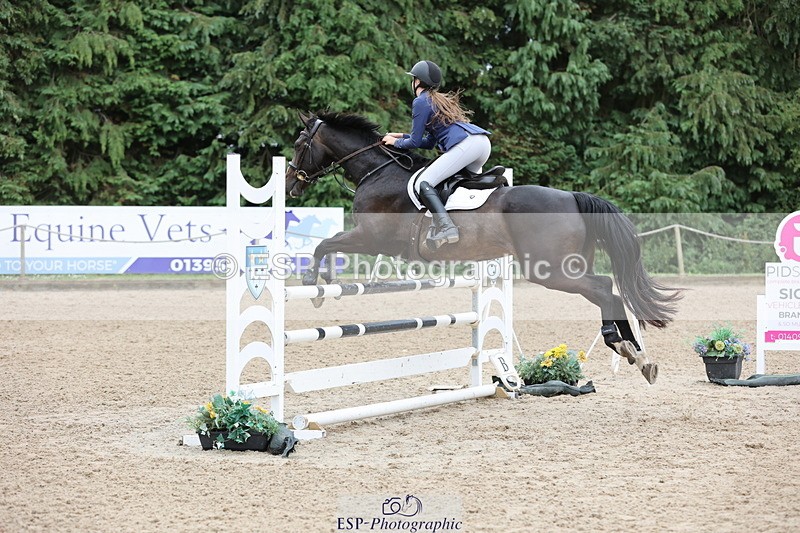 250705A-165512-16251 - Cls 37 1.05m Amateur Quali