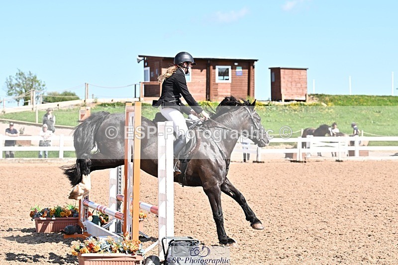 250513-155822-00098 - Clr Rnd & 60cm