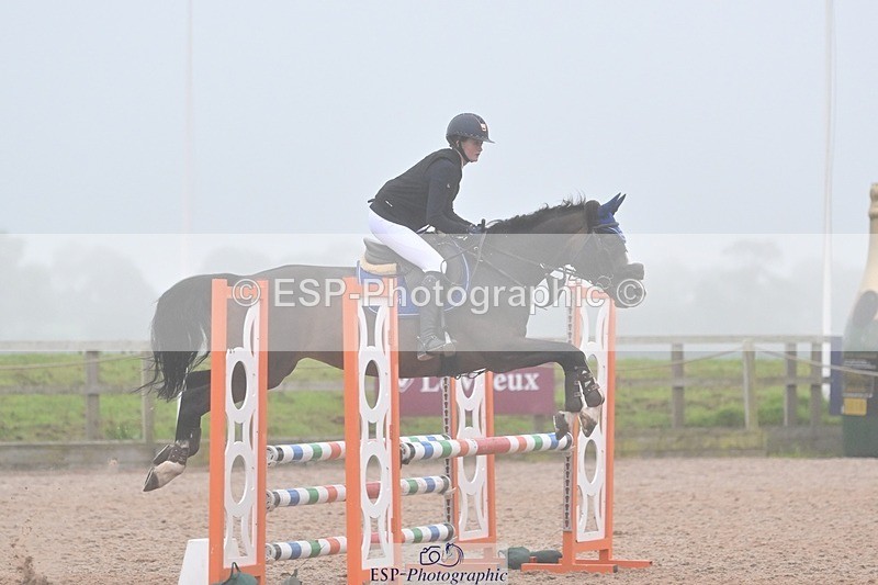 240813-194217-00995 - Classes 7 A&B 90cm