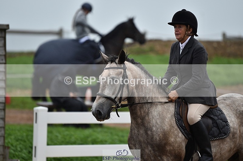 220829A-152716-00052 - Clear Round & 60cm  1a - 1b