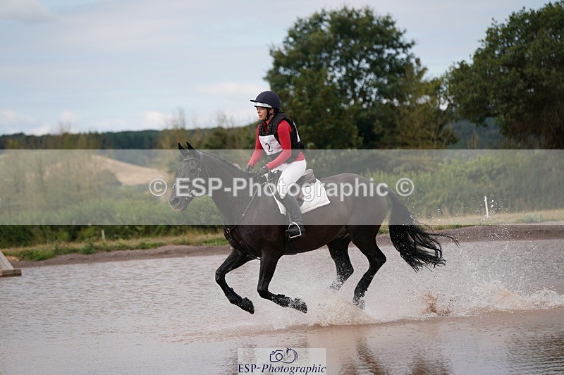 250802A-100844-01269 - A-002-Hannah.Cliffe-RV.OLIE