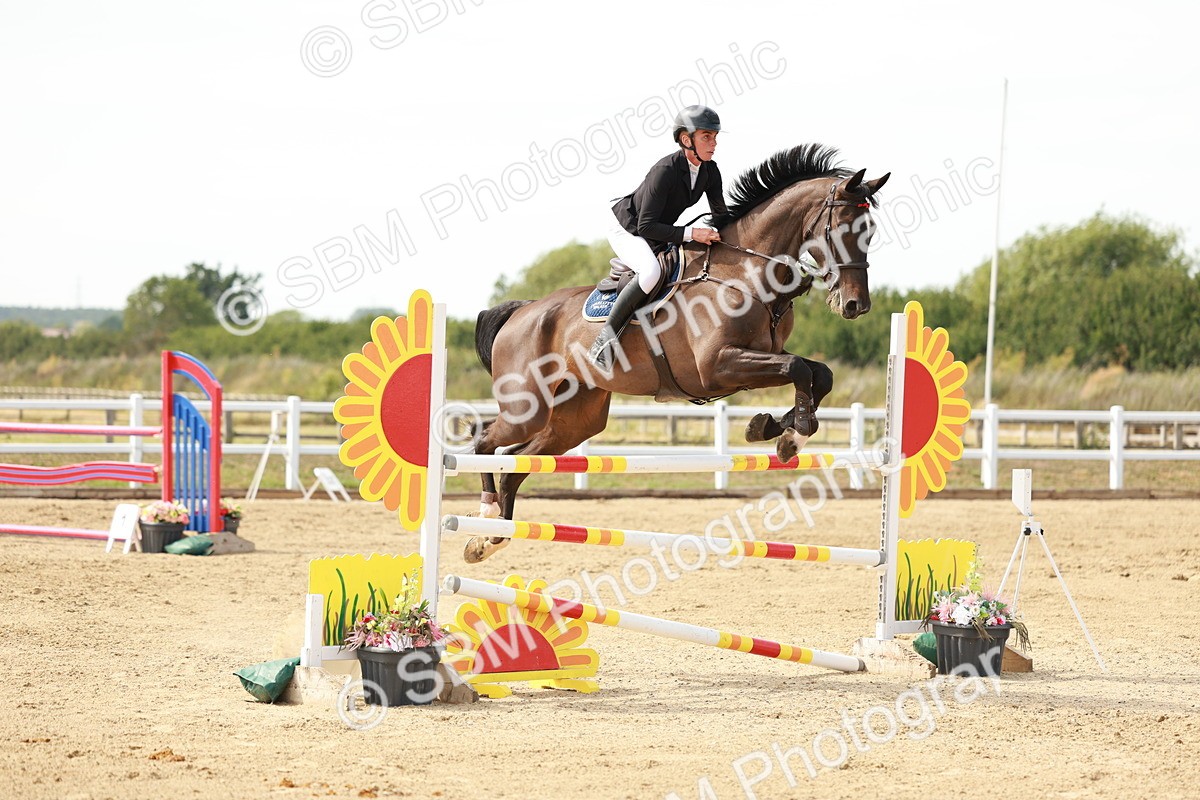 SBM_008157 - Class 4 - Senior Foxhunter - 1.20m Open
