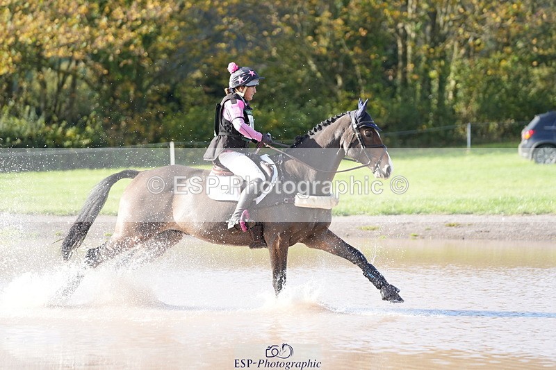 251024A-131130-10991 - B-157-Anna.Cheney