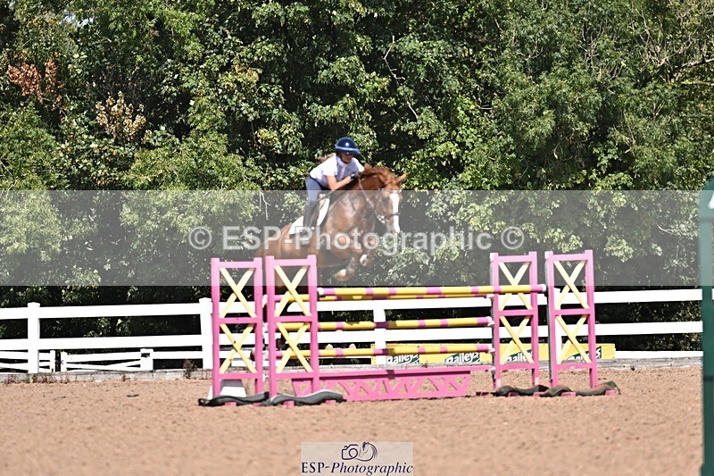 260812-125331-00526 - Cls 6 Foxhunter and 1.20m
