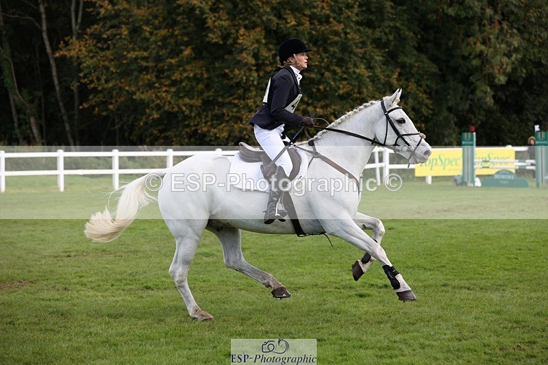 231022-141355-28129 - 459-CEIDE.HUMPHRY-Helen.Hickson-TrotUp+SJ