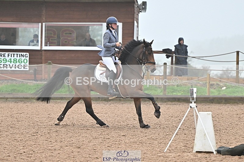 241103A-102951-06665 - SUN Cls 18 British Novice and 90cm Open