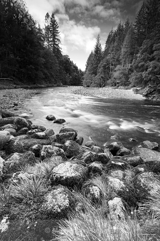 River flow urban - Top 20