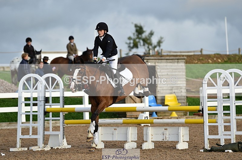 220829A-182916-00572 - 90cm classes