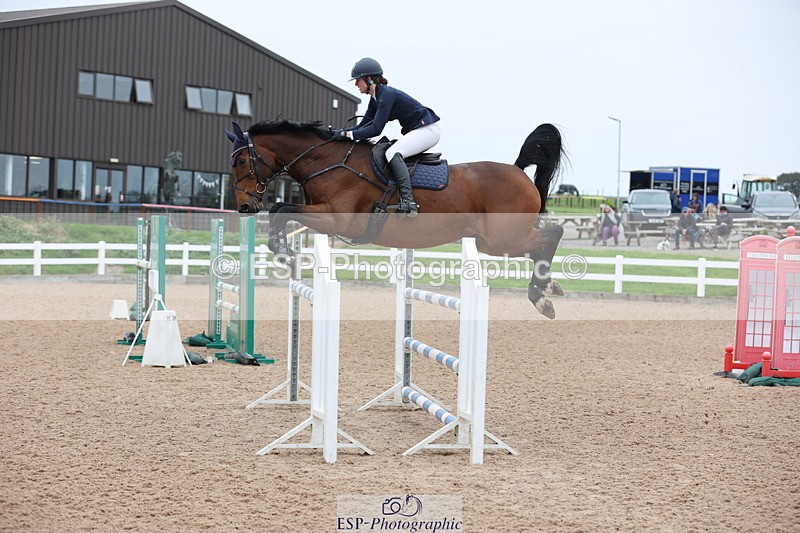 241101A-125838-01898 - FRI Cls 6 Foxhunter and 1.20m Open