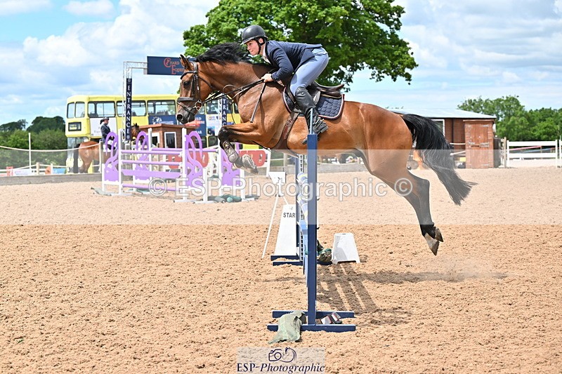 240608A-134214-02637 - Cls 4 Snr Newcomers and 1.10m Open