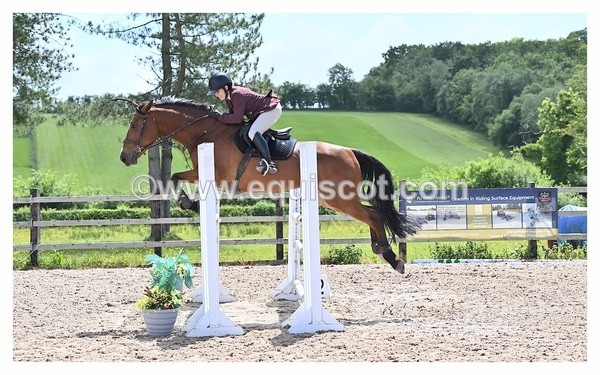 BPP_1117 - CLASS 4 FRI Newcomers/ 1.10m Open