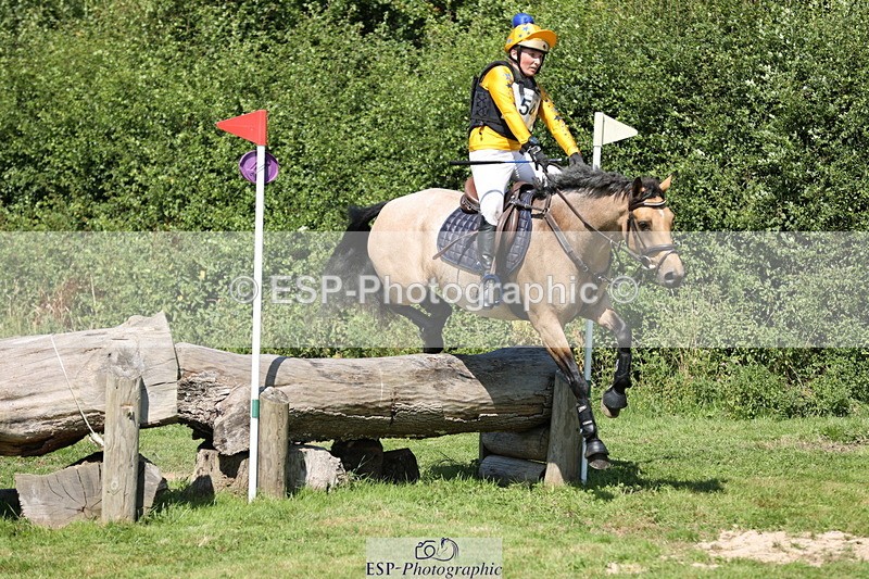 240811A-112103-01648 - 054-