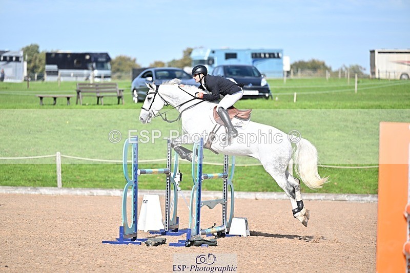 251001-145749-00515 - Cls 6 Foxhunter and 1.20m Open