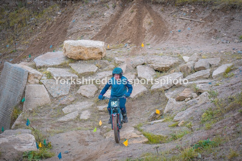 DSCF2022 - Ripon MC Summer series Main - 27/09