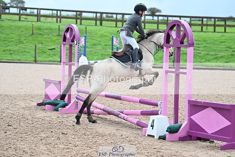 231029A-093257-02425 - 60cm Club and Schools