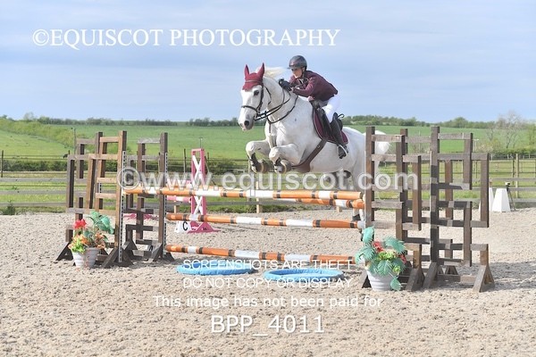 BPP_4011 - CLASS 9 - FRI - Senior Newcomers/ 1.10m Open