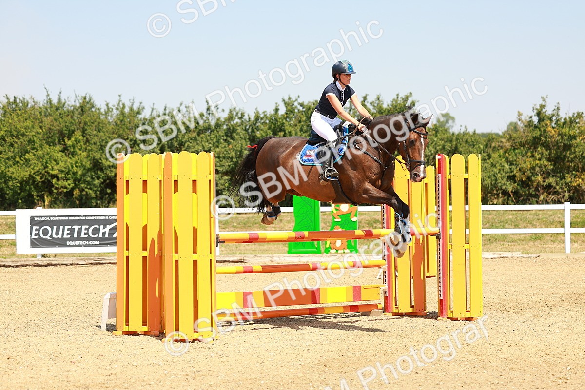 SBM_001786 - Class 4 - Senior Newcomers - 1.10m