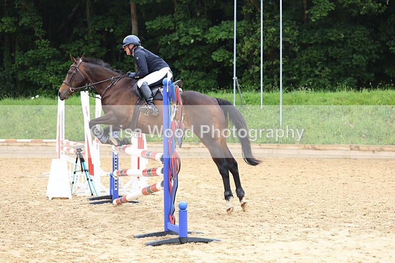 3E7A5604 - Class 4: Senior British Novice/90cm open