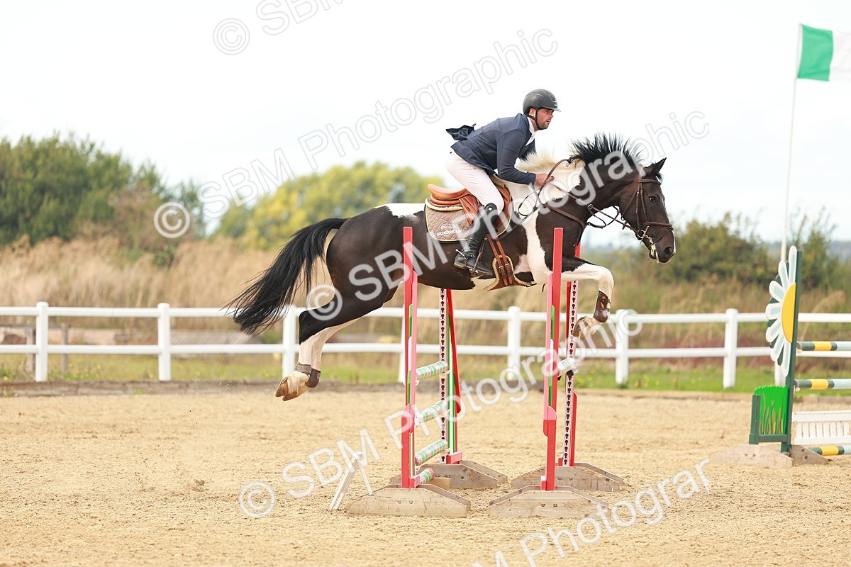 SBM_001632 - Class 4 - Senior Newcomers - 1.10m