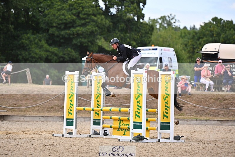 250802A-151237-06200 - E-220-Tim.Cheffings-LEOPOLD.BLOOM.M2S