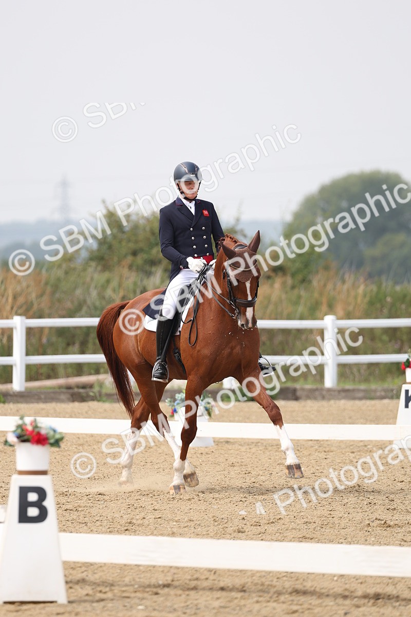 SBM_007386 - Class 9 - FEI INT I - 14.57-15.45