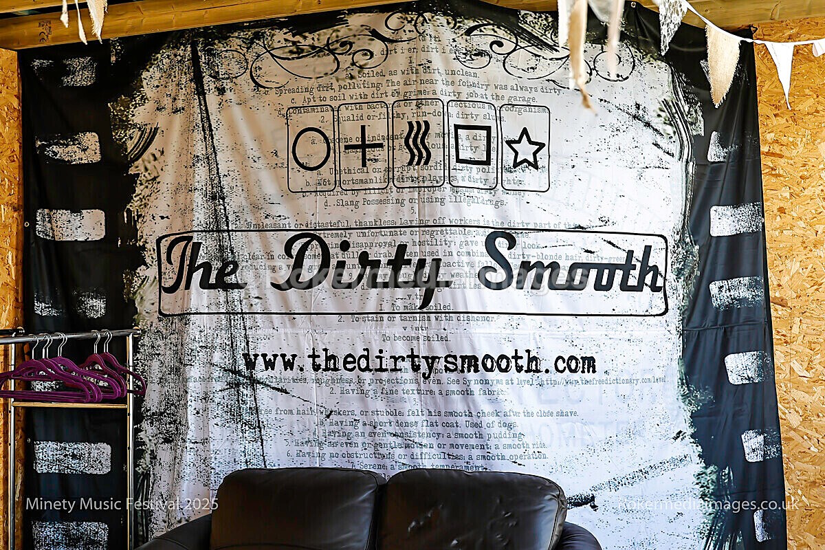 _MGL7085 - MINETY 2025