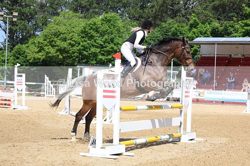 3E7A9923 - Class 9: Senior BN/90cm open