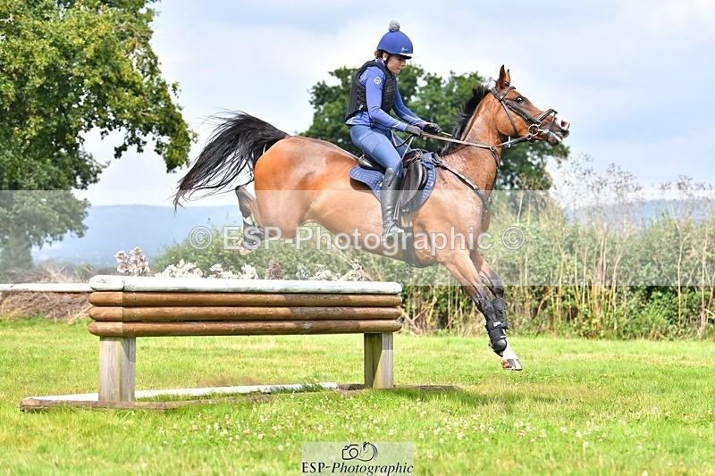 230817-132947-02927 - Abbie's 1st Group - XC