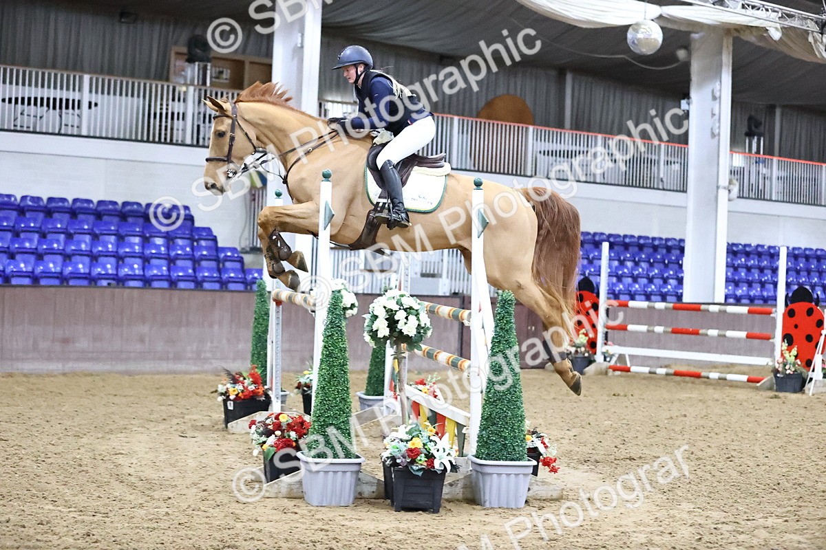 SBM_010173 - Class 25 - Equestrian Senior Foxhunter 1.20m