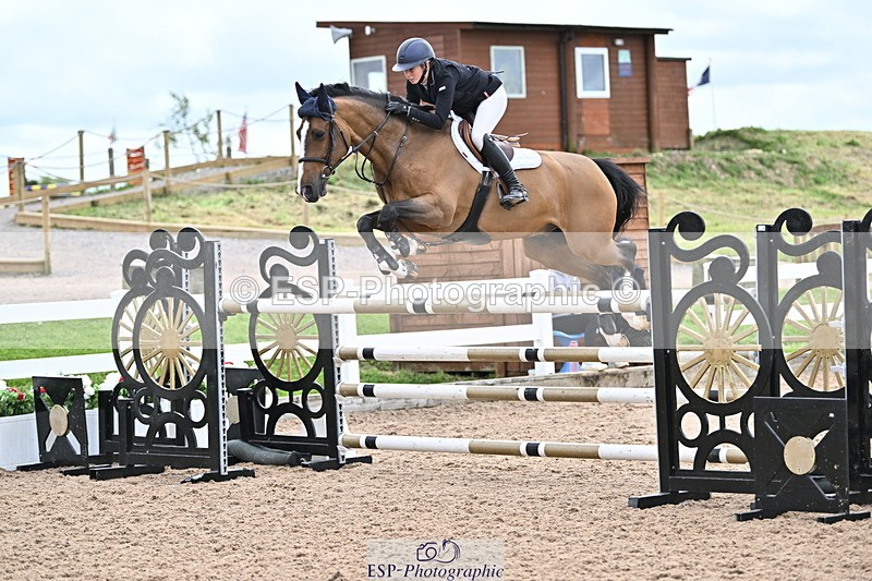 240523A-131213-01919 - Cls 4 Snr 1.20m Open