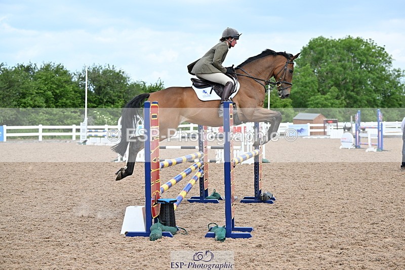 240605A-102015-00043 - Cls 1 British Novice and 90cm Open