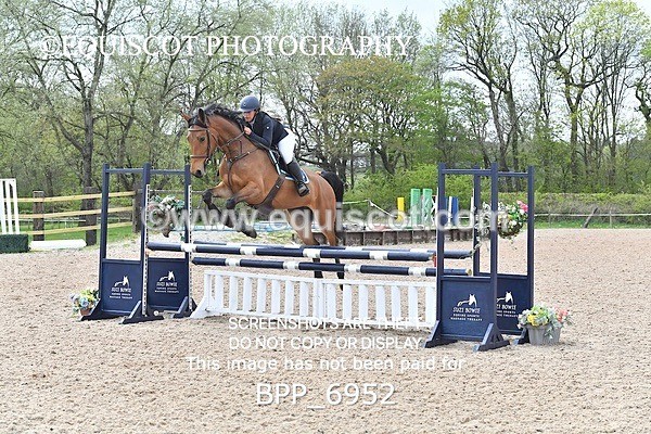 BPP_6952 - CLASS 4 FRI Senior BritiNovice/ 90cm Open