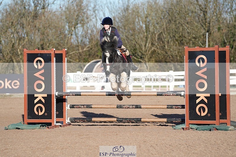 251130-105156-01008 - Cls 4 Pony Brit Nov & 80cm Open