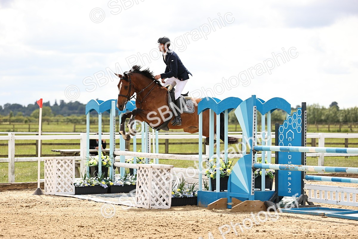 SBM_003448 - Class 11 - Senior Newcomers - 1.10m