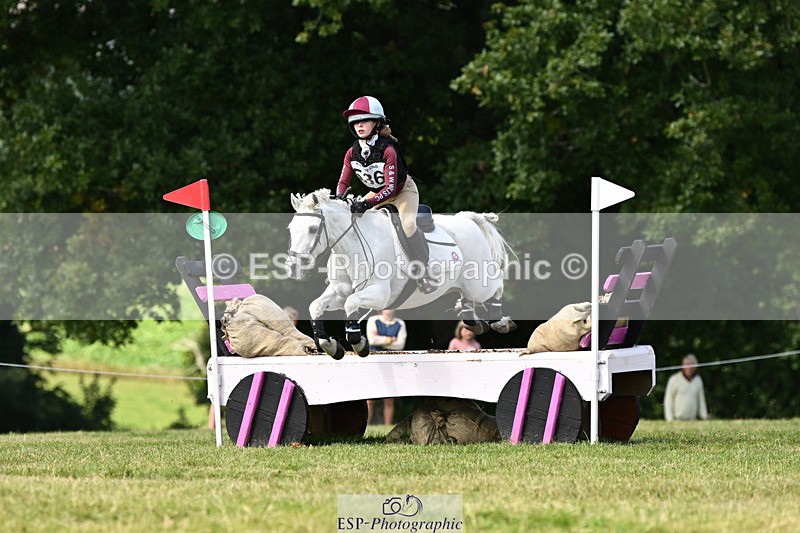 240825X-112445-32015 - 70cm XC 11.00 to 12.00