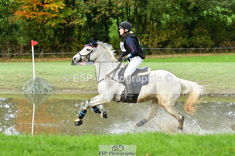 251025A-093959-15425 - D-318-Caroline.Allan