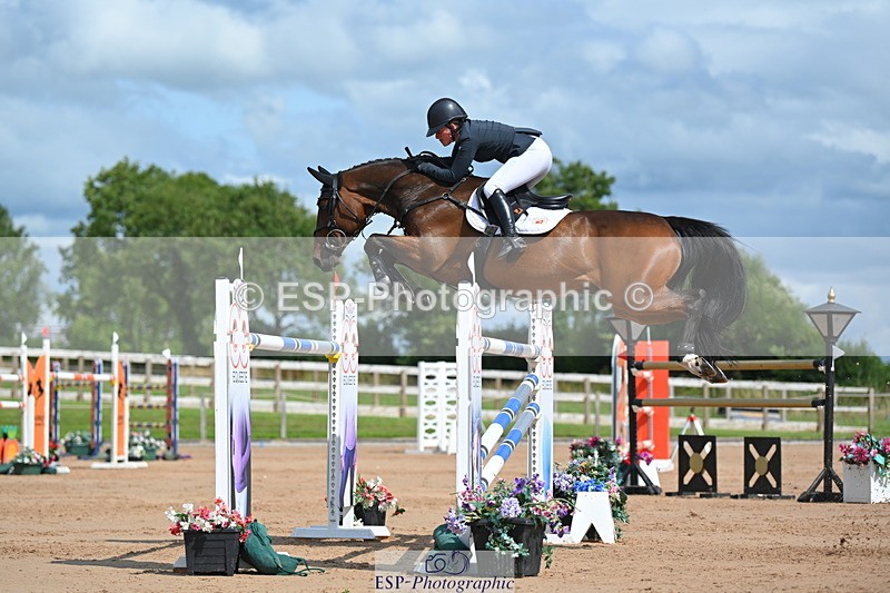 230721A-160025-07551 - Cls 10, 2 Star Big 1.45m Start to break