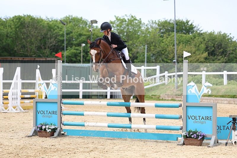 3E7A8554 - Class 4: Senior British Novice/90cm open