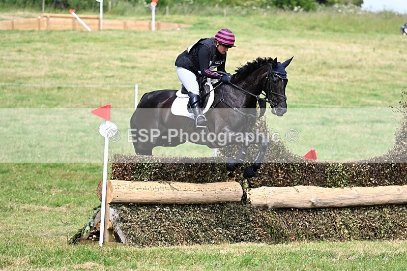 240630X-152416-10306 - 504-Lizzie_Luxton-ON_TOP_II