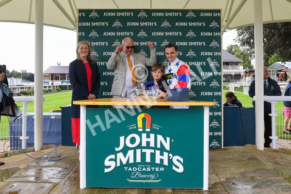 150723-Race 6-Robert Johnson-0514 - Race 6 4.55pm John Smith's Stayers' Handicap