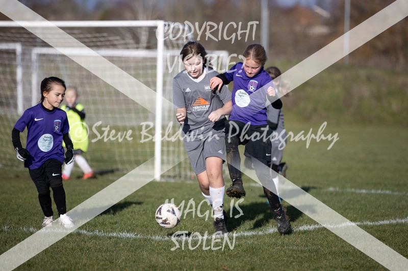 1DX31507 - 2026-01-17 FC Abbey Meads U9 Purple Girls V Develop FC U9 Girls