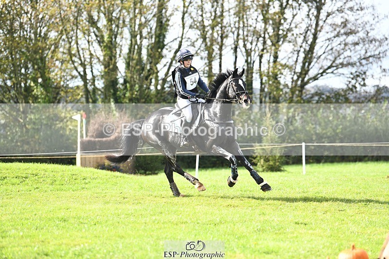 231020-115116-07243 - 054-PORSCHE-Coco.Lanni-XC