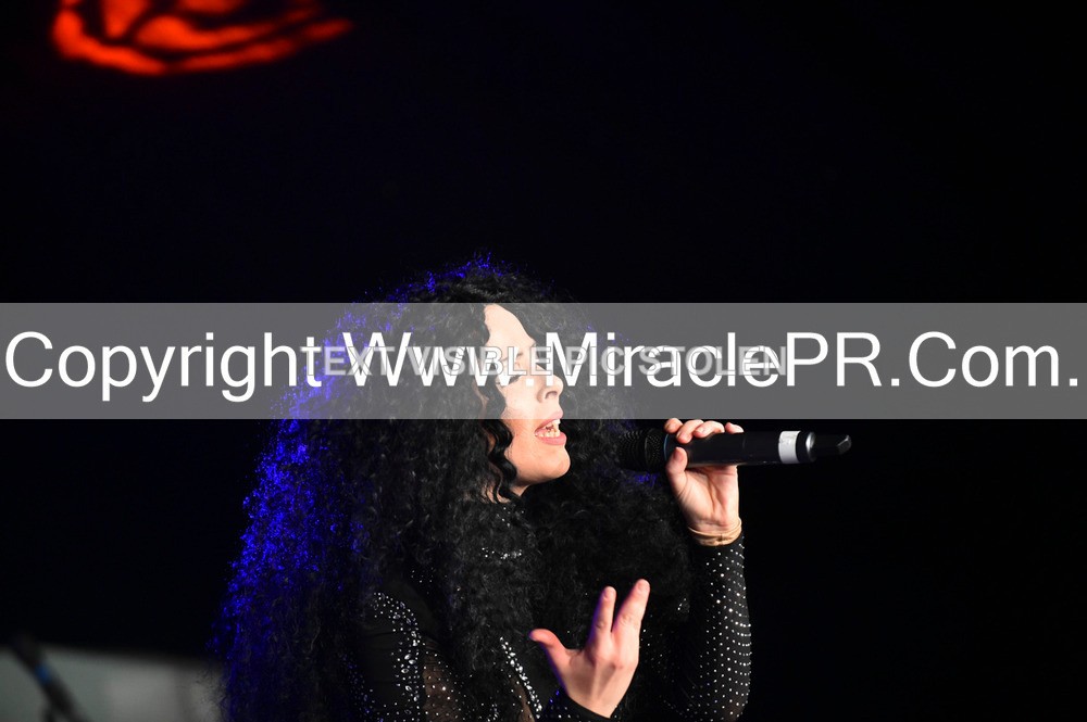 SH4_6399 - The Cher Experience