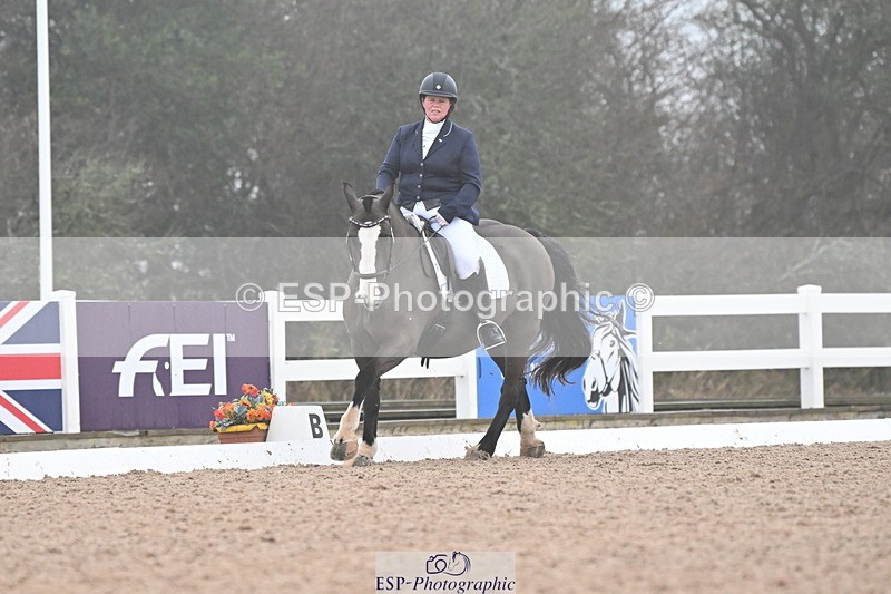 240217A-100725-00545 - 101-Chloe.Walton-La.Comtesse.Noire