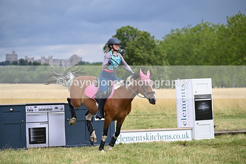 WJ6_2790 - Time at Jump 11:06 to 11:40