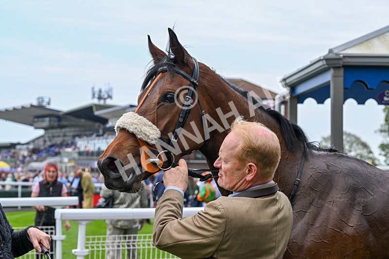 060524-Race 4-Powdering-6659 - Race 4