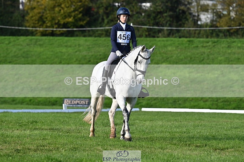 251024A-103236-08068 - F-456-Sophie.Hilliard